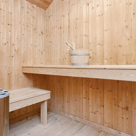 Family Fun With Hot Tub - By Traum Nedre Lysabild