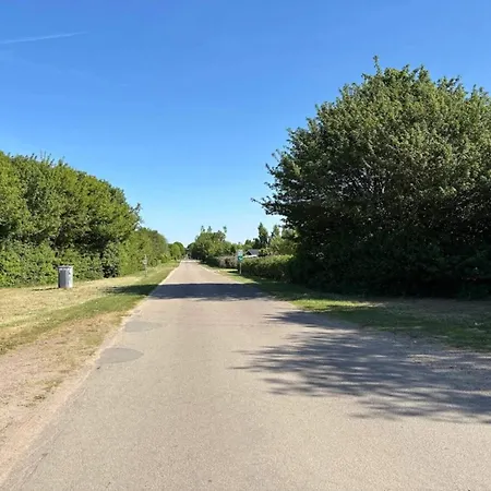 Family Fun With Hot Tub - By Traum