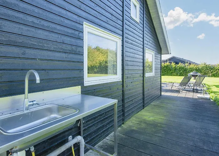 Family Fun With Hot Tub - By Traum * Nedre Lysabild