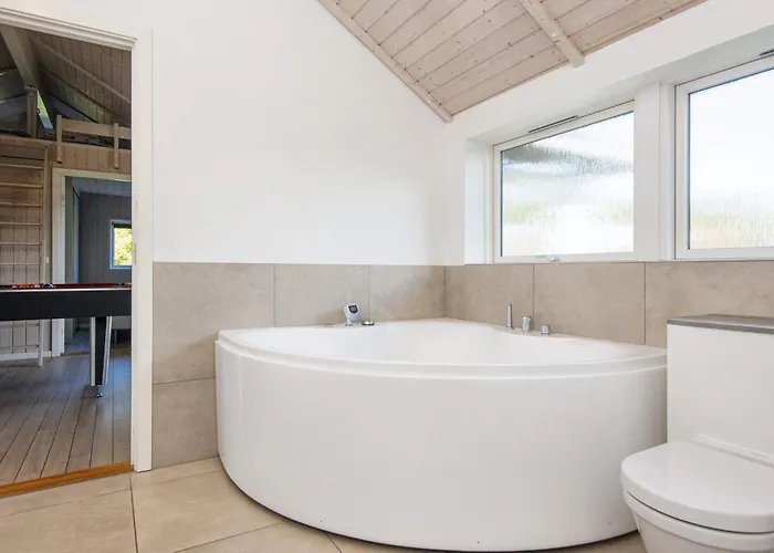 Holiday home Family Fun With Hot Tub - By Traum