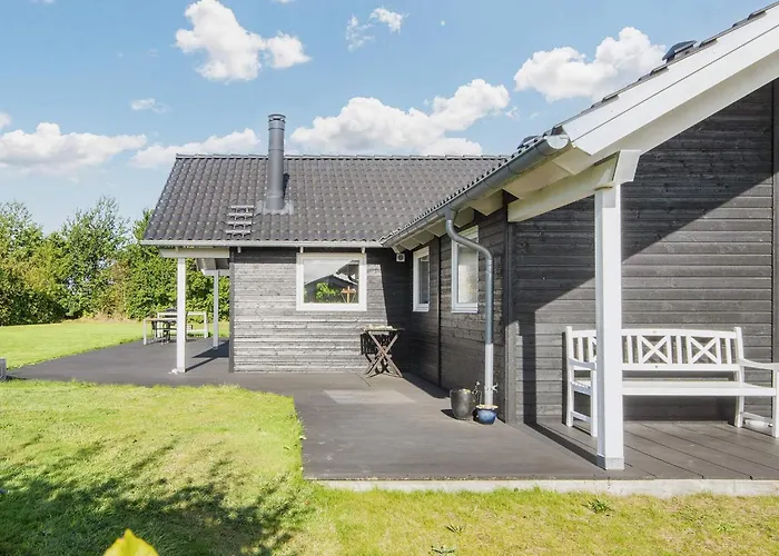 Holiday home Family Fun With Hot Tub - By Traum *