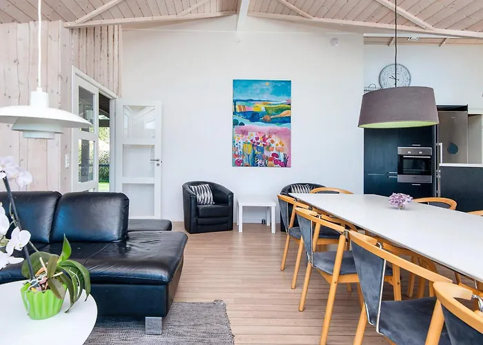 Family Fun With Hot Tub - By Traum Nedre Lysabild