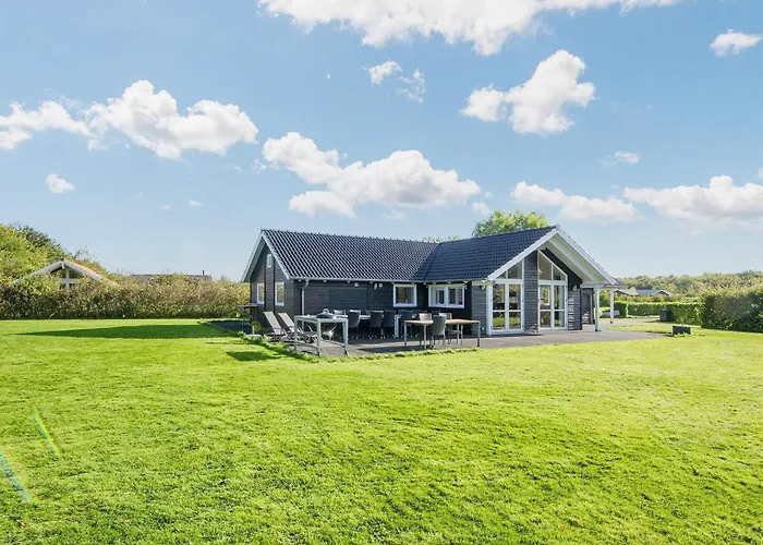 Family Fun With Hot Tub - By Traum Nedre Lysabild