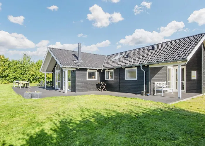 Family Fun With Hot Tub - By Traum Holiday home