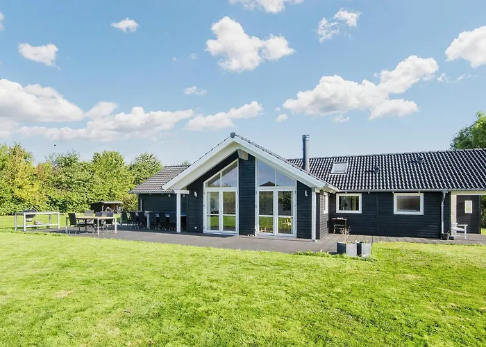 Family Fun With Hot Tub - By Traum Nedre Lysabild